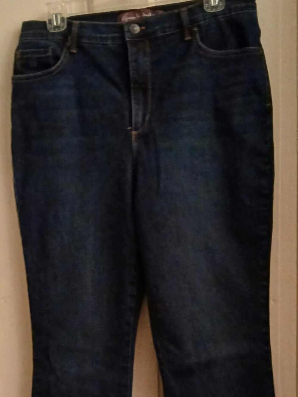 Gloria Vanderbilt Size 12 Ladies Jeans- Like New!